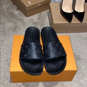 Authentic Louis Vuitton Men’s Slides